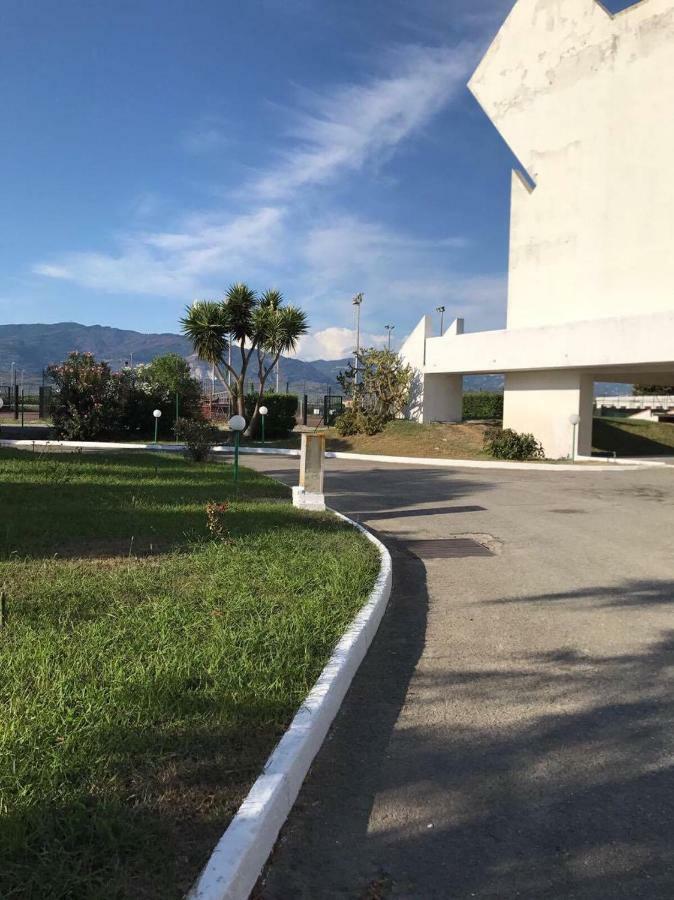 Villaggio Lamezia Golfo Ламеция Терме Екстериор снимка